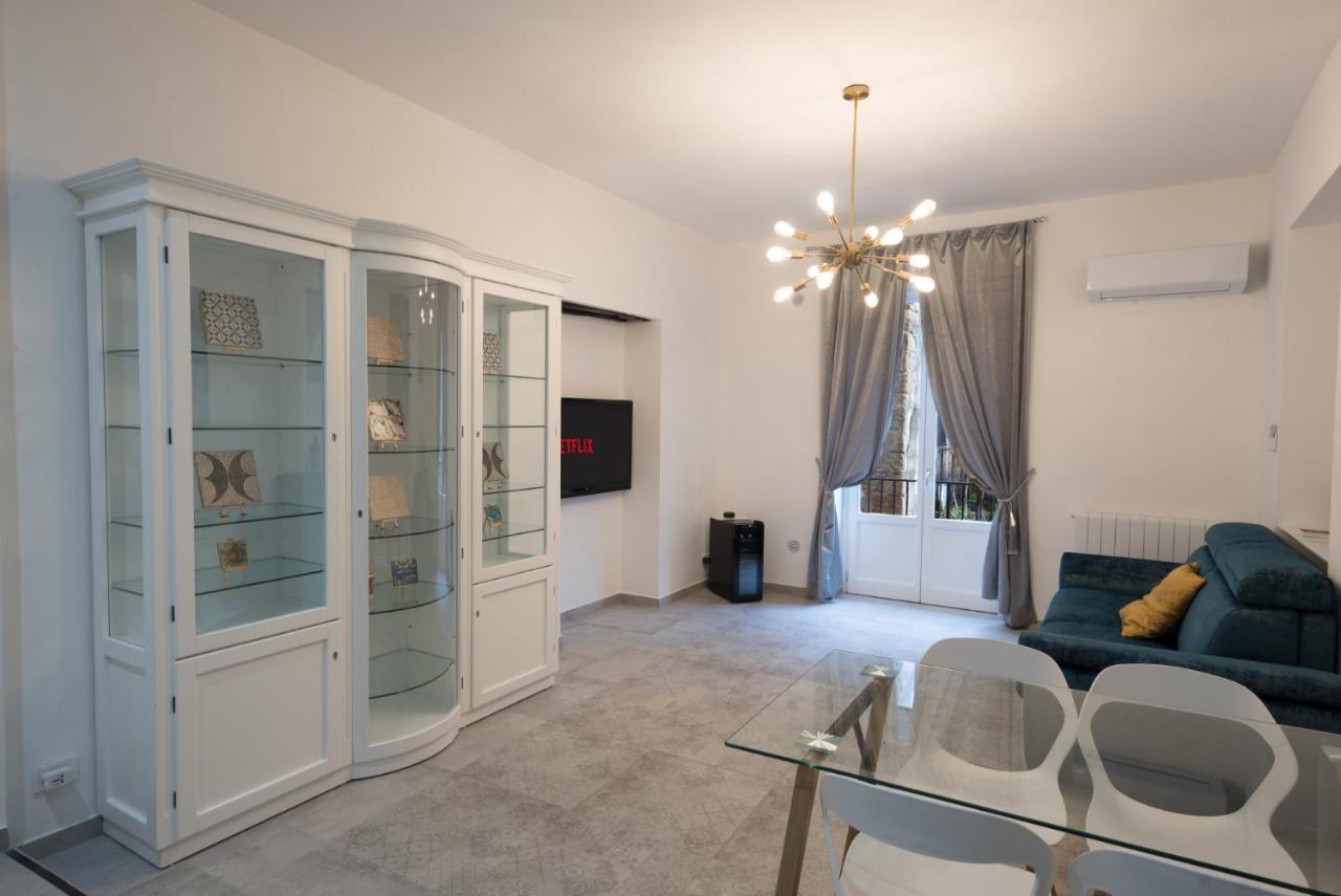 Casta Diva Luxury Apartments パレルモ エクステリア 写真